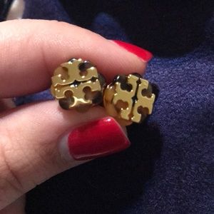 Tory Burch flower logo studs!